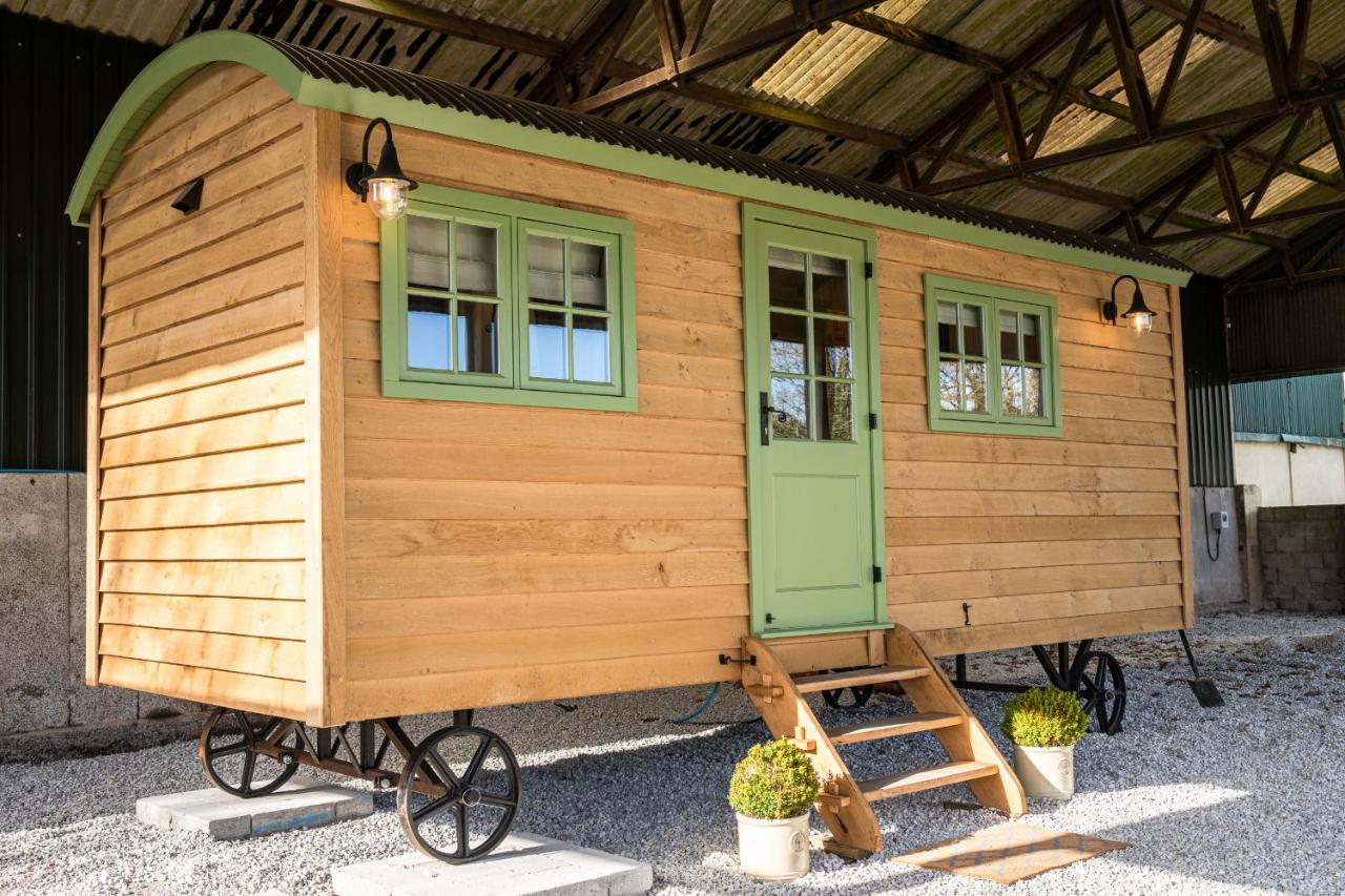 Finest Retreats - The Shepherd'S Hut At Northcombe Farm Beaworthy エクステリア 写真
