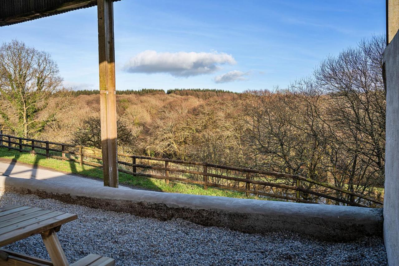 Finest Retreats - The Shepherd'S Hut At Northcombe Farm Beaworthy エクステリア 写真